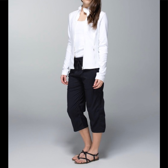 Lululemon Studio Crop - Picture 5 of 9